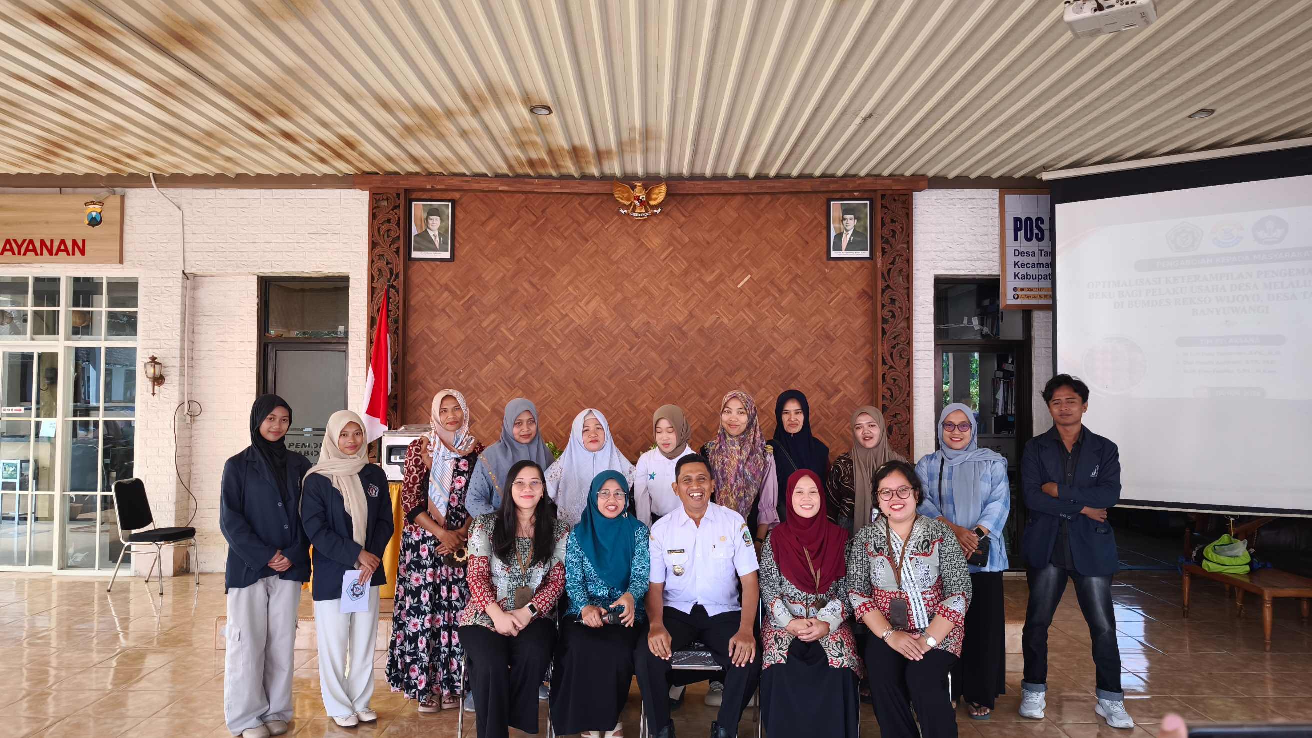 Pengabdian Masyarakat Dosen PPA (Optimalisasi Keterampilan Pengemasan Produk Beku di BumDes Rekso Wijoyo, Desa Tambong)